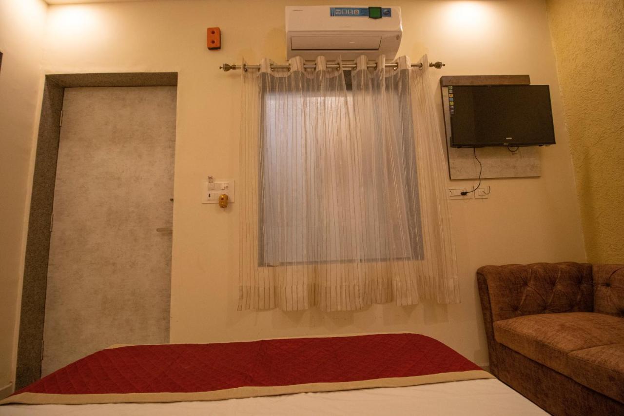Hotel Aayat Palace Jaipur Luaran gambar